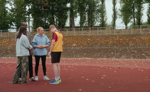 The film focuses on 11-year-old Tom running a race with the support of his foster family.