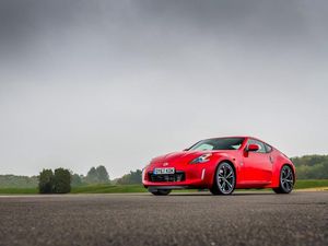 Supporting image for story: UK Drive: Nissan’s 370Z is an old-school bruiser