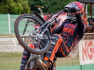 Supporting image for story: Wolves looking to show their mettle in Steel City