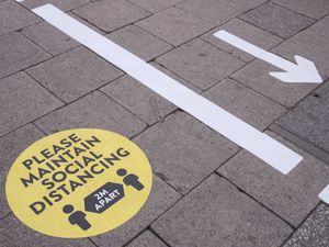 Supporting image for story: Shops reopening 'vital in battle to save Midlands towns'