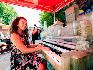 Supporting image for story: Organisers hail success of glass festival