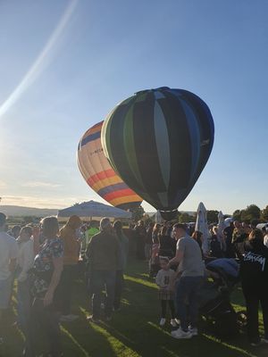 The display, arranged by local group Rainbow Hot Air Balloon, raised £1,324 in cash donations, with a GoFundMe page contributing a further £1,200