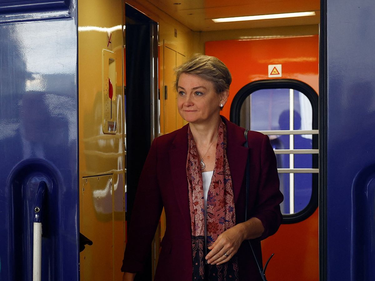 Yvette Cooper announces new sanctions on Russia as she visits Kyiv