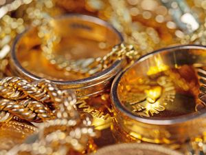 Supporting image for story: All that glitters: strong online gold sales help deliver festive retail rebound