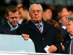 Supporting image for story: Former Aston Villa owner Sir Doug Ellis dies aged 94