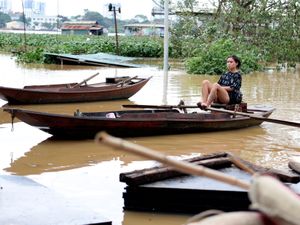 Supporting image for story: Flash flood sweeps away hamlet as Vietnam storm death toll rises