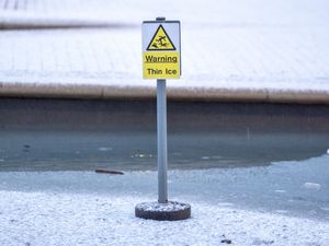 Supporting image for story: New ice warning forecasts potential for more travel disruption