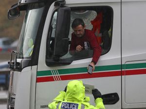 Supporting image for story: Hauliers arriving from Europe to be tested for Covid-19 under Government plans