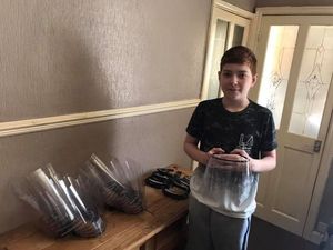 Supporting image for story: Teenage carer uses own money to make PPE