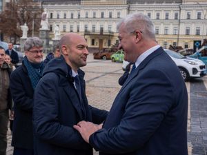 Supporting image for story: France pledges support for Ukraine’s plan to end Russian invasion