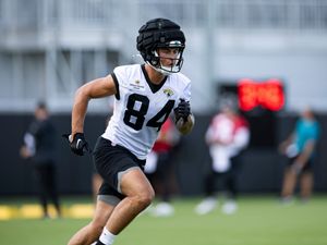 Supporting image for story: Louis Rees-Zammit continues NFL journey by joining Jacksonville Jaguars