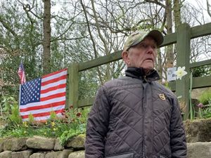 Supporting image for story: Man who has cleaned war memorial for decades has stolen tools replaced