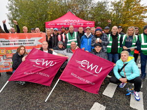 Supporting image for story: Black Country workers brave rain in latest Royal Mail strike