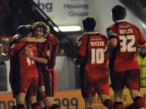 Supporting image for story: Walsall 1 Oldham 1
