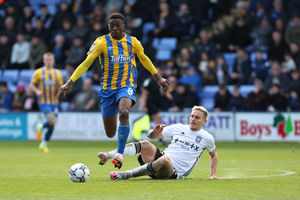 Tyrese Fornah of Shrewsbury Town and Luke Woolfenden of Ipswich Town (AMA)