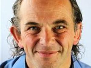 Supporting image for story: Councillors to be forced to reflect at end of each meeting