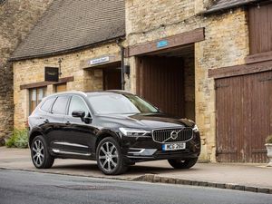 Supporting image for story: First Drive: Volvo’s XC60 T8 Twin-engine
