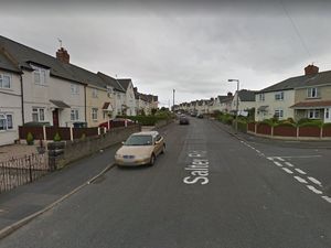 Supporting image for story: Man sprayed with fire extinguisher in Tipton car-jacking