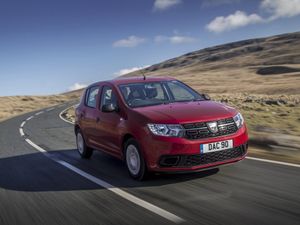 Supporting image for story: Best used city cars for under £5,000