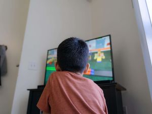 Supporting image for story: Screen time linked to poorer reading and writing among primary school children