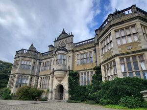 Supporting image for story: Best-selling wine writer to talk at festival next month 