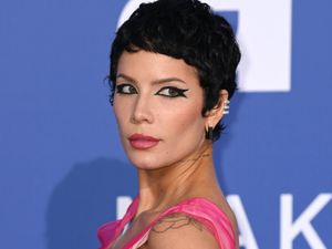 Supporting image for story: Halsey thanks fans for ‘love’ while revealing source of health issues