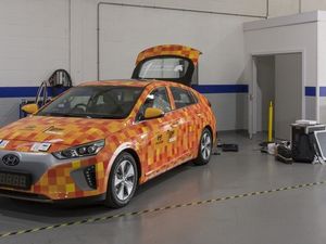 Supporting image for story: Behind-the-scenes with the world’s first contactless car