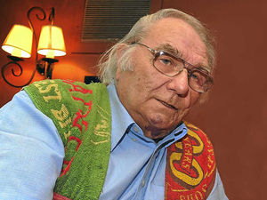 Supporting image for story: Ale Tairsters group founder Joe dies aged 83