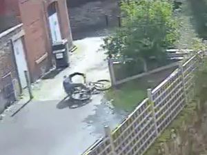 Supporting image for story: Watch: Oswestry bike thief takes a tumble 