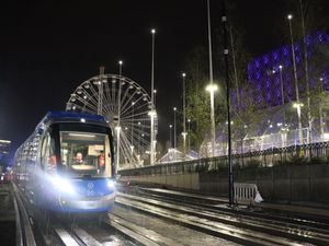 Supporting image for story: WATCH: Trams hit Broad Street for first time during Metro testing
