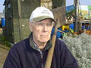 Supporting image for story: Weedkiller battle launched by gardener