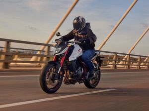 Supporting image for story: First Ride: Honda’s CB750 Hornet brings lightweight and accessible performance