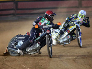 Supporting image for story: PICTURES: Heathens prevail in the last heat