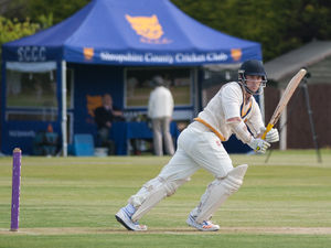 Supporting image for story: Shropshire slip to defeat despite Steve Leach heroics