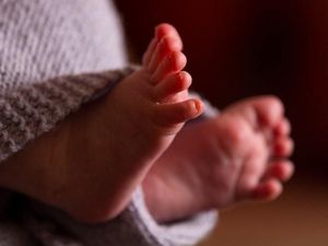 Supporting image for story: Shropshire maternity scandal: Dates set for some improvements 'over-ambitious' claims report