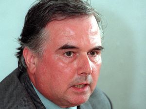 Supporting image for story: Tributes after death of former Alliance leader Sean Neeson at 79