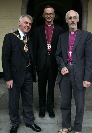 The Mayor of Dudley David Stanley and the Bishop of Dudley David Walker welcome the new Bishop of Worcester in 2007