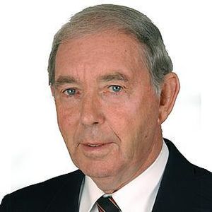 Housing leader Frank Allen