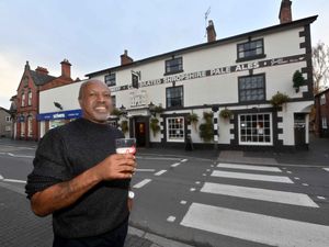 Supporting image for story: Take a tour round the 400-year-old pub which also has a resident ghost in night clothes