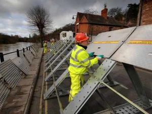 Supporting image for story: Roads closed as floodwaters rise