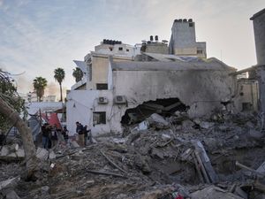 Supporting image for story: Hospital targeted by Israel as Gaza attacks intensify