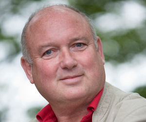 Louis de Bernières