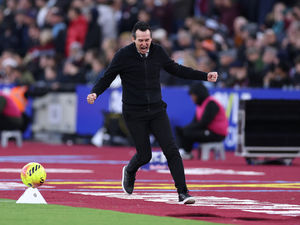 Supporting image for story: Unai Emery: Aston Villa 'not feeling under pressure' amid title challenge talk