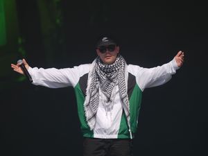 Supporting image for story: Kneecap describe decision to ban them from Hungary as ‘political distraction’