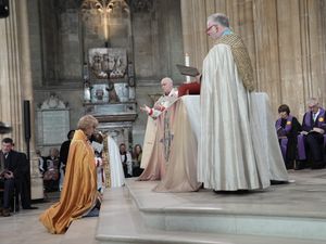 Supporting image for story: In Pictures: History is made as first female Archbishop of Canterbury enthroned