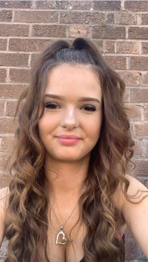 Neve Cotgrave Hewitt