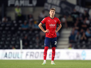 Supporting image for story: West Brom's Zac Ashworth reveals Carlos Corberan analysis meeting prior to Burton Albion loan