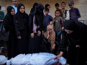 Supporting image for story: More than 50 dead in Israeli air and ground operation in southern Gaza