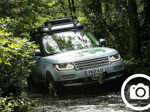 Supporting image for story: Range Rover Hybrid powers the jobs market