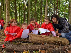 Supporting image for story: TV presenter surprise for Telford pupils